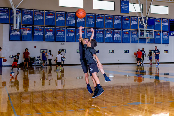 3F6A8161 Hatt BMacks Bball Youth Camp SM