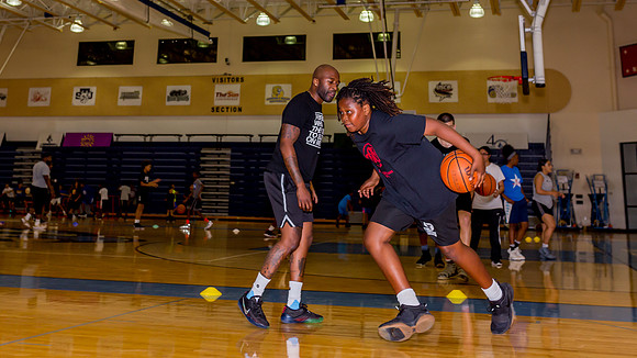 3F6A8437 Hatt BMacks Bball Youth Camp SM