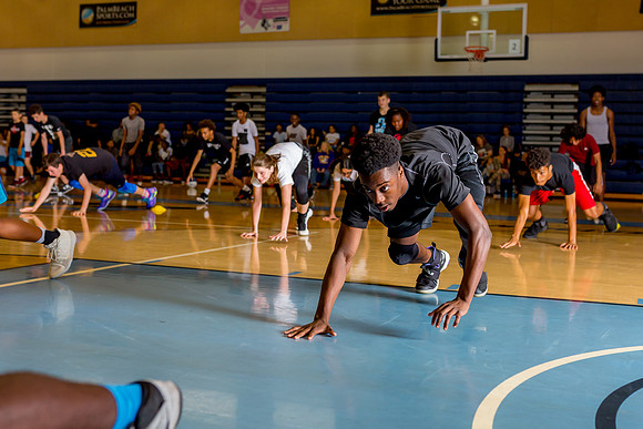3F6A8299 Hatt BMacks Bball Youth Camp SM