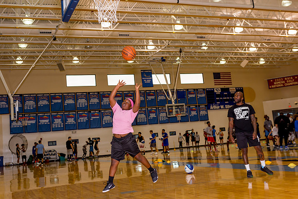 3F6A8555 Hatt BMacks Bball Youth Camp SM