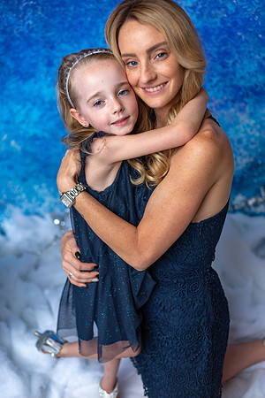 3F6A7225 Winter Wonderland Photoshoot SM Lindsey G CC proofs