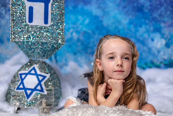 3F6A7209 Winter Wonderland Photoshoot SM Lindsey G CC proofs