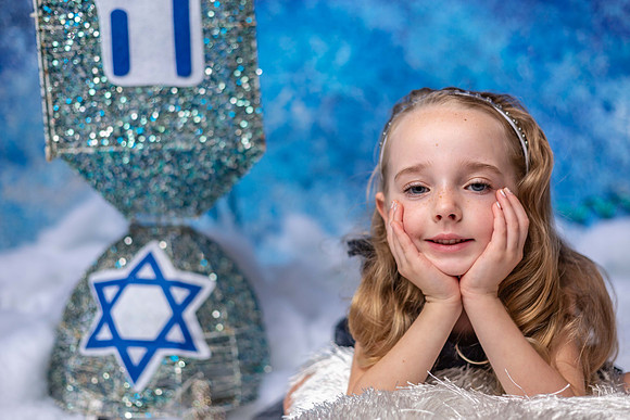 3F6A7206 Winter Wonderland Photoshoot SM Lindsey G CC proofs